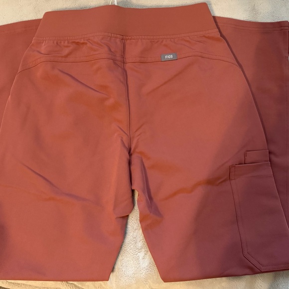 Figs Mauve Scrub Pants - Size XSP - Picture 5 of 5